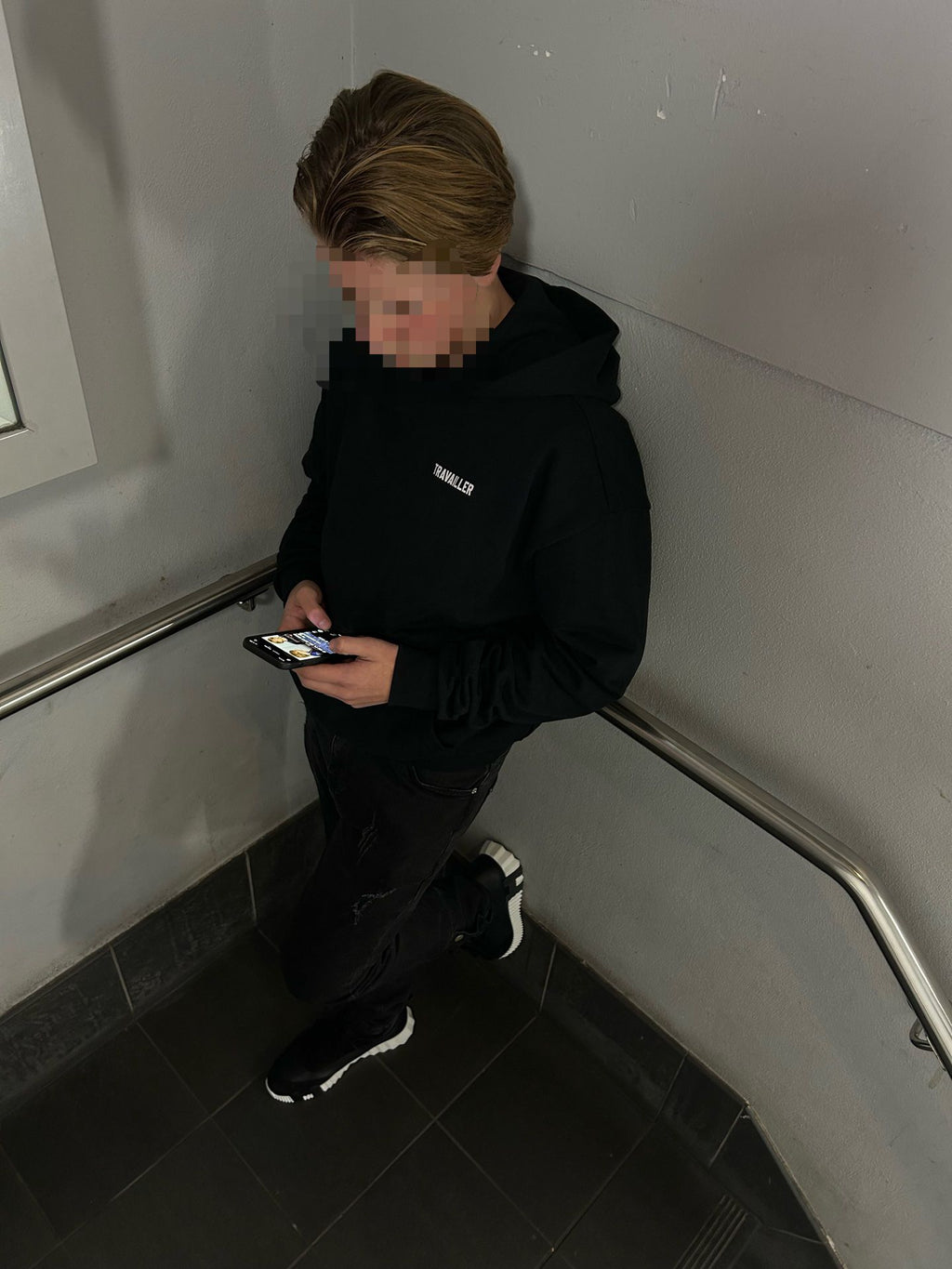 VARSITY BLACK HOODIE