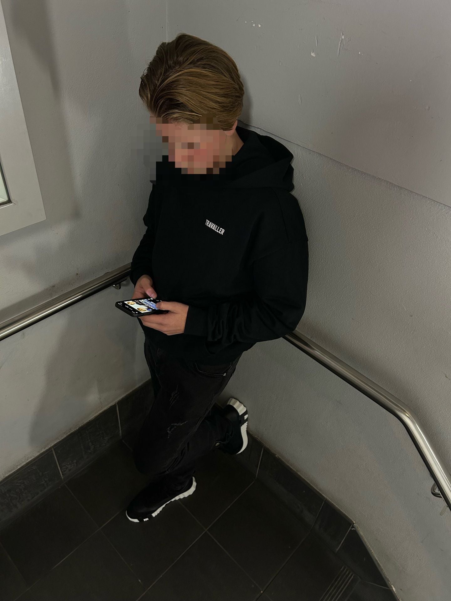 VARSITY BLACK HOODIE