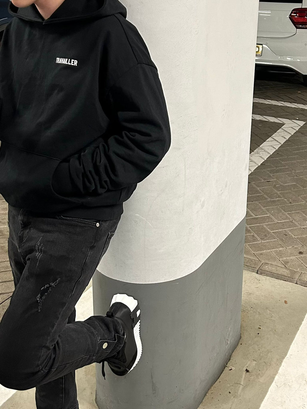 VARSITY BLACK HOODIE